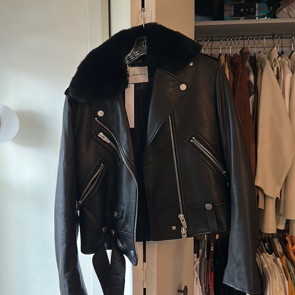 THE ARRIVALS BLACK LEATHER JACKET